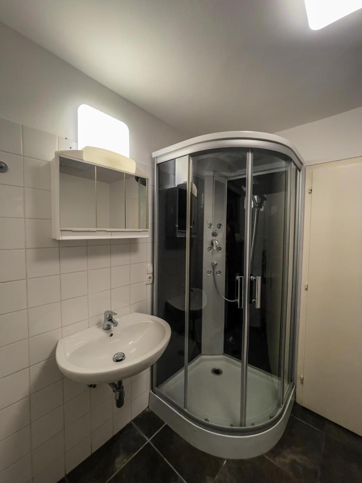 Budget Studio - 2 Einzelbetten - Parkplatz Dornbirn Exterior foto